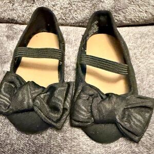 Old Navy Black fabric Dress Shoes with Big Bow, Toddler 5